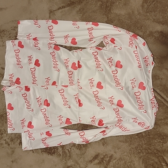 Lounge wear. One piece. Size medium - Picture 7 of 11